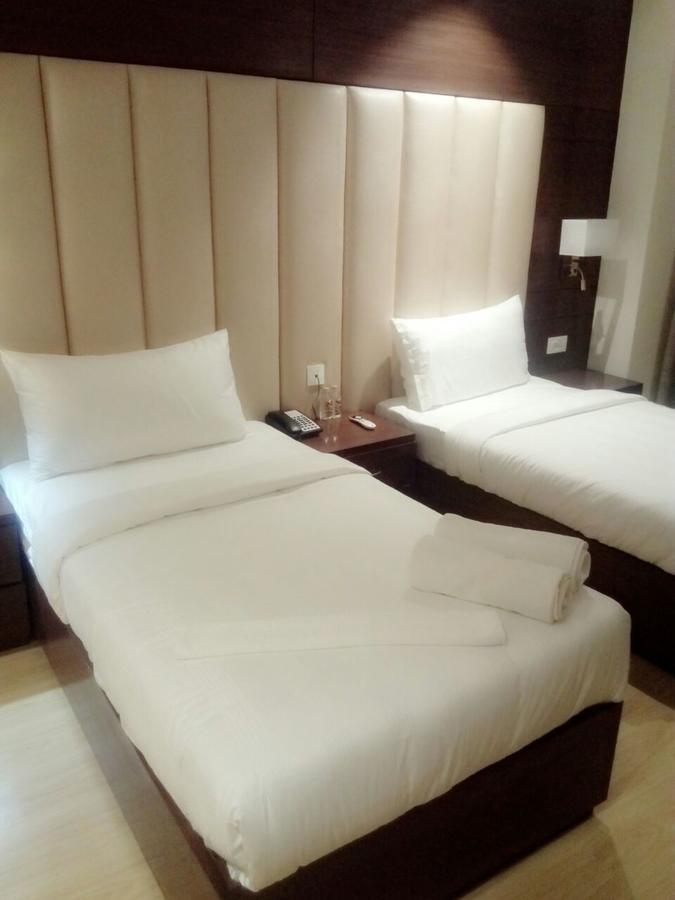 Hotel The Grand Parisian à Delhi  Extérieur photo