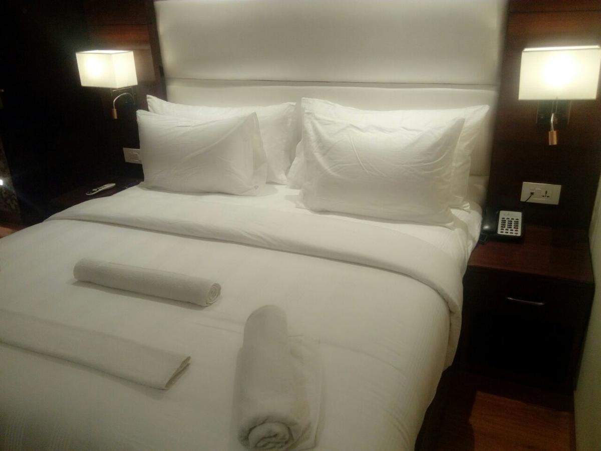 Hotel The Grand Parisian à Delhi  Extérieur photo