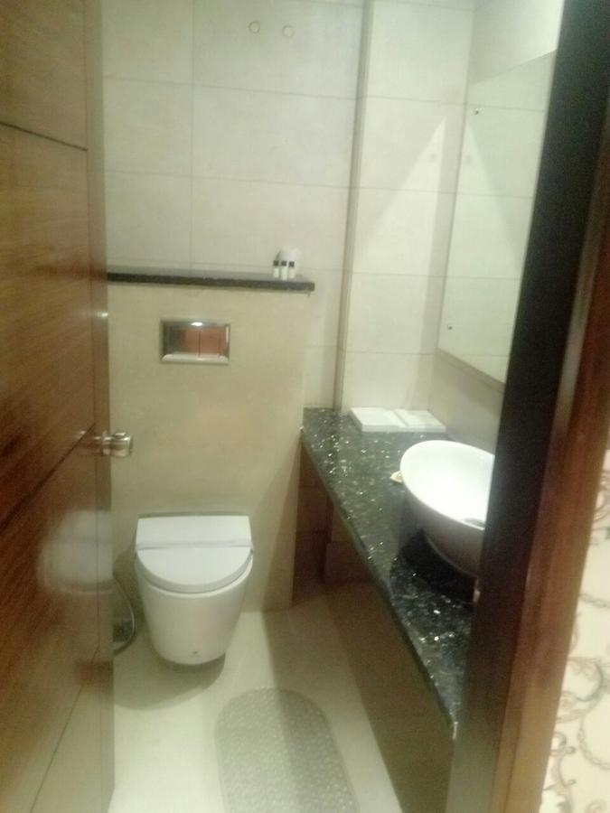 Hotel The Grand Parisian à Delhi  Extérieur photo