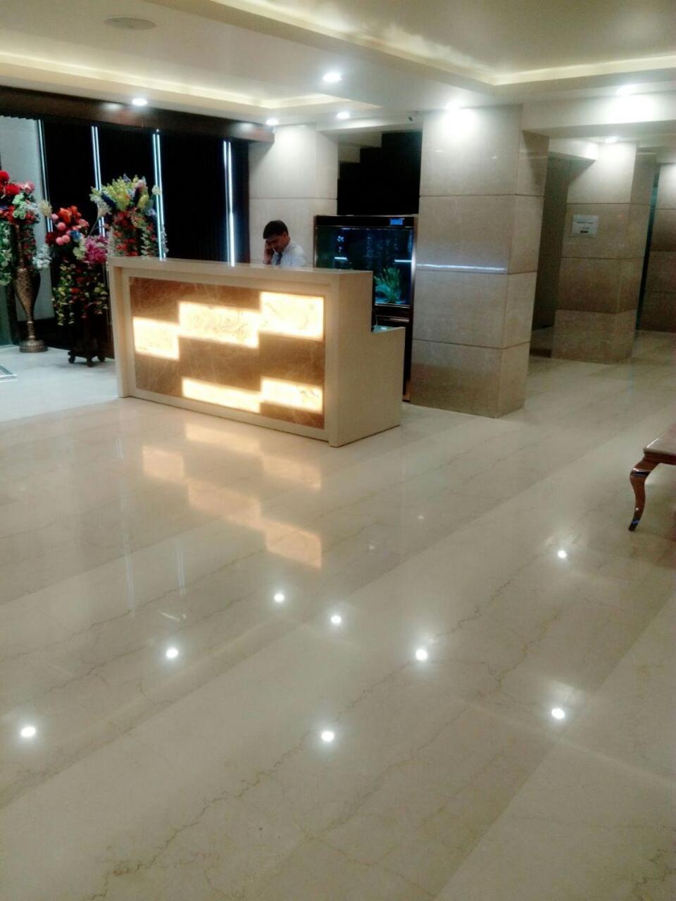 Hotel The Grand Parisian à Delhi  Extérieur photo