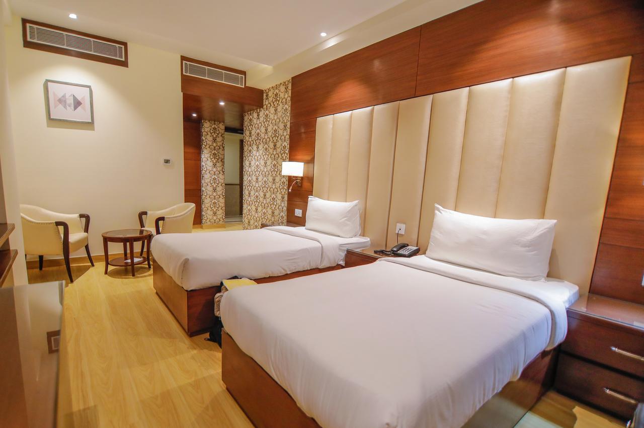 Hotel The Grand Parisian à Delhi  Extérieur photo