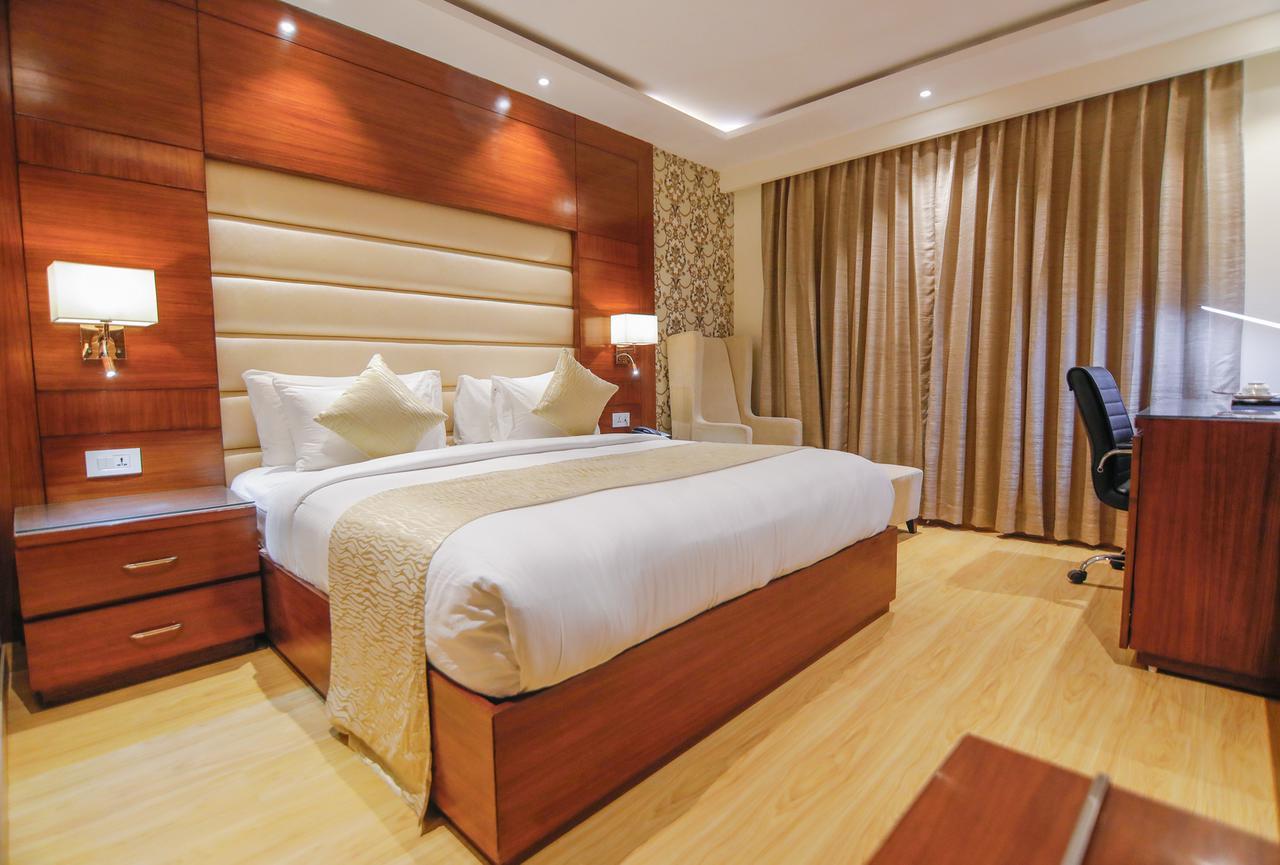 Hotel The Grand Parisian à Delhi  Extérieur photo