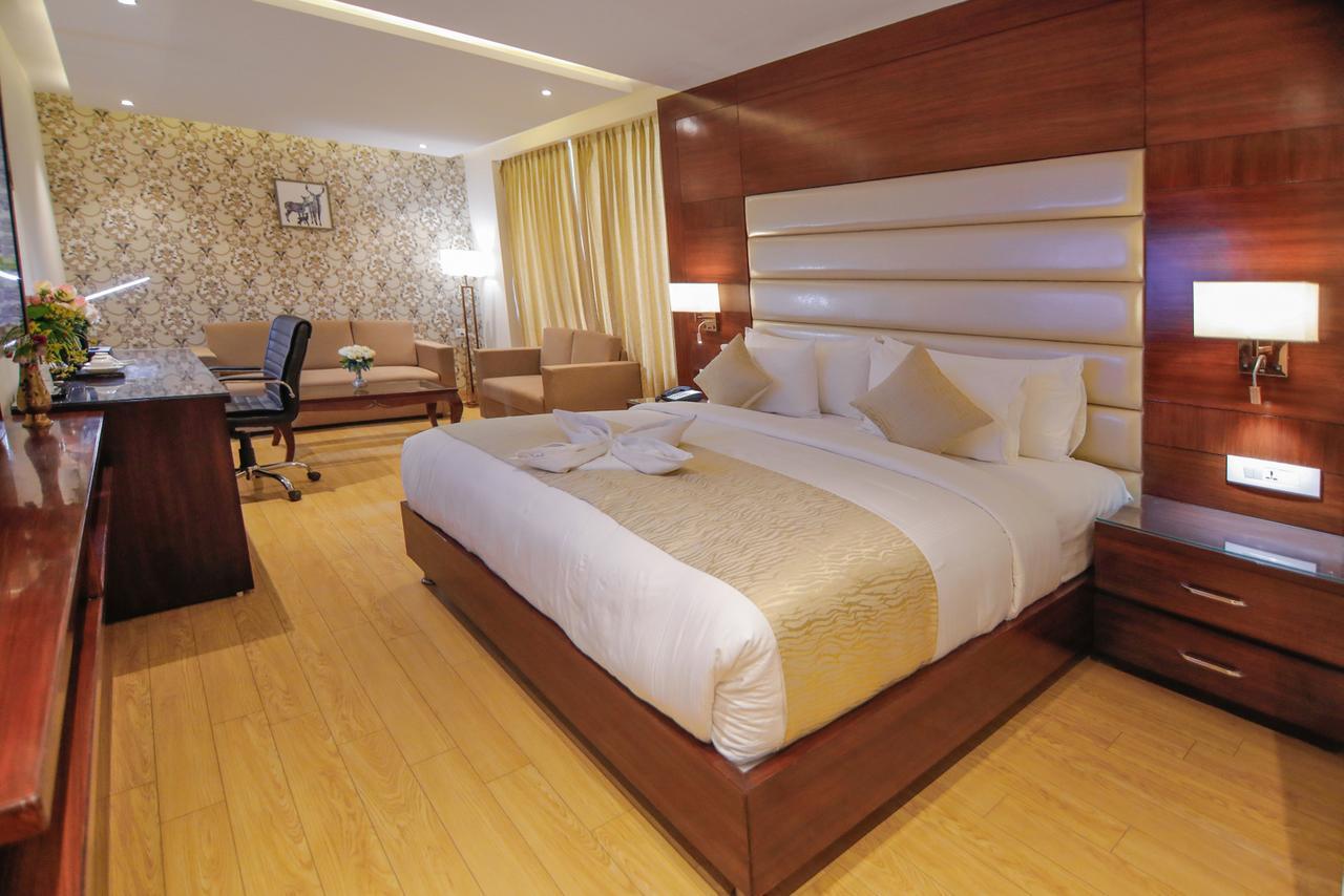 Hotel The Grand Parisian à Delhi  Extérieur photo