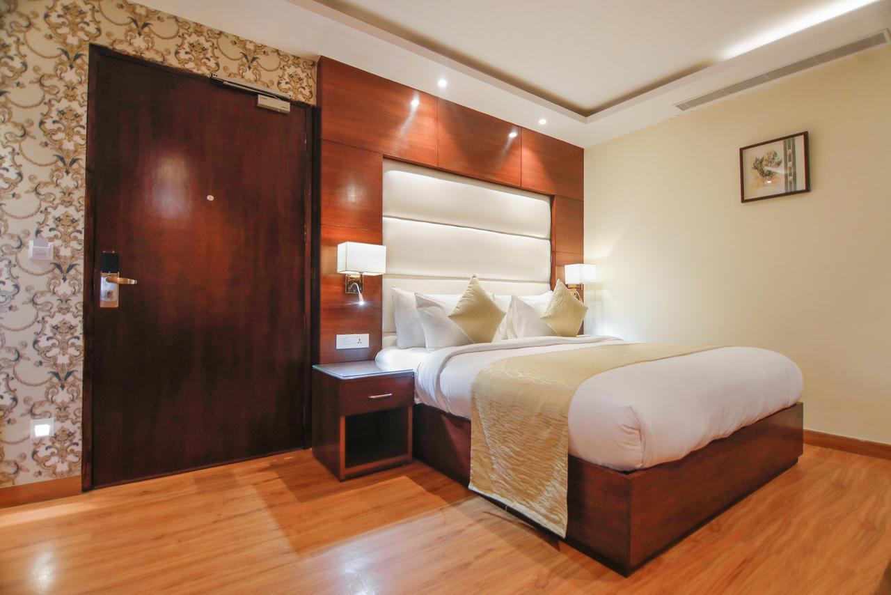 Hotel The Grand Parisian à Delhi  Extérieur photo