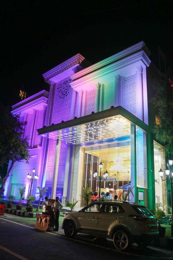 Hotel The Grand Parisian à Delhi  Extérieur photo