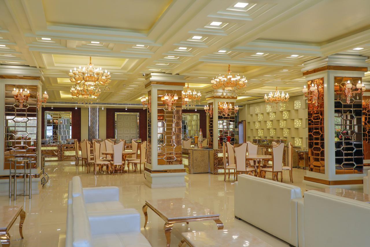 Hotel The Grand Parisian à Delhi  Extérieur photo