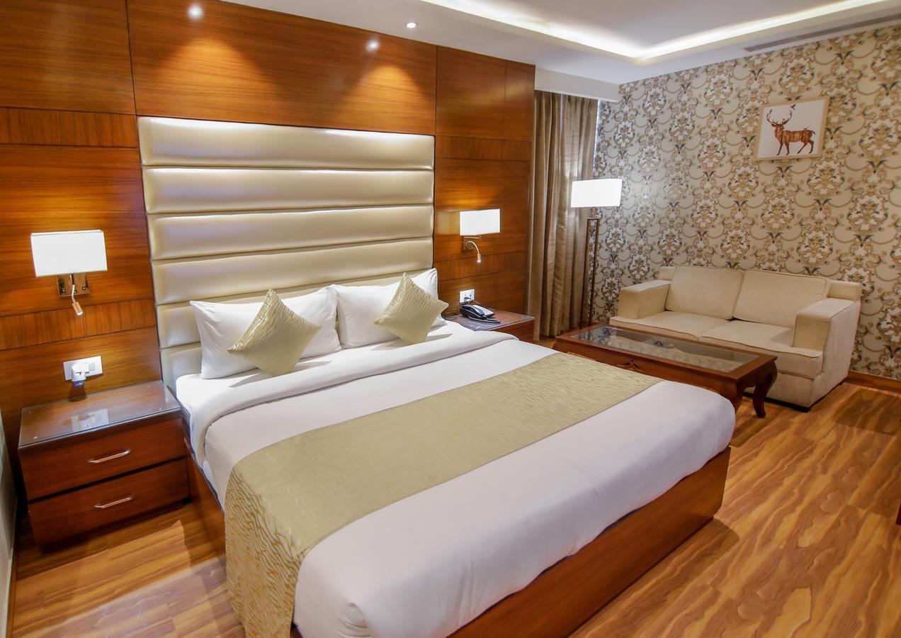 Hotel The Grand Parisian à Delhi  Extérieur photo